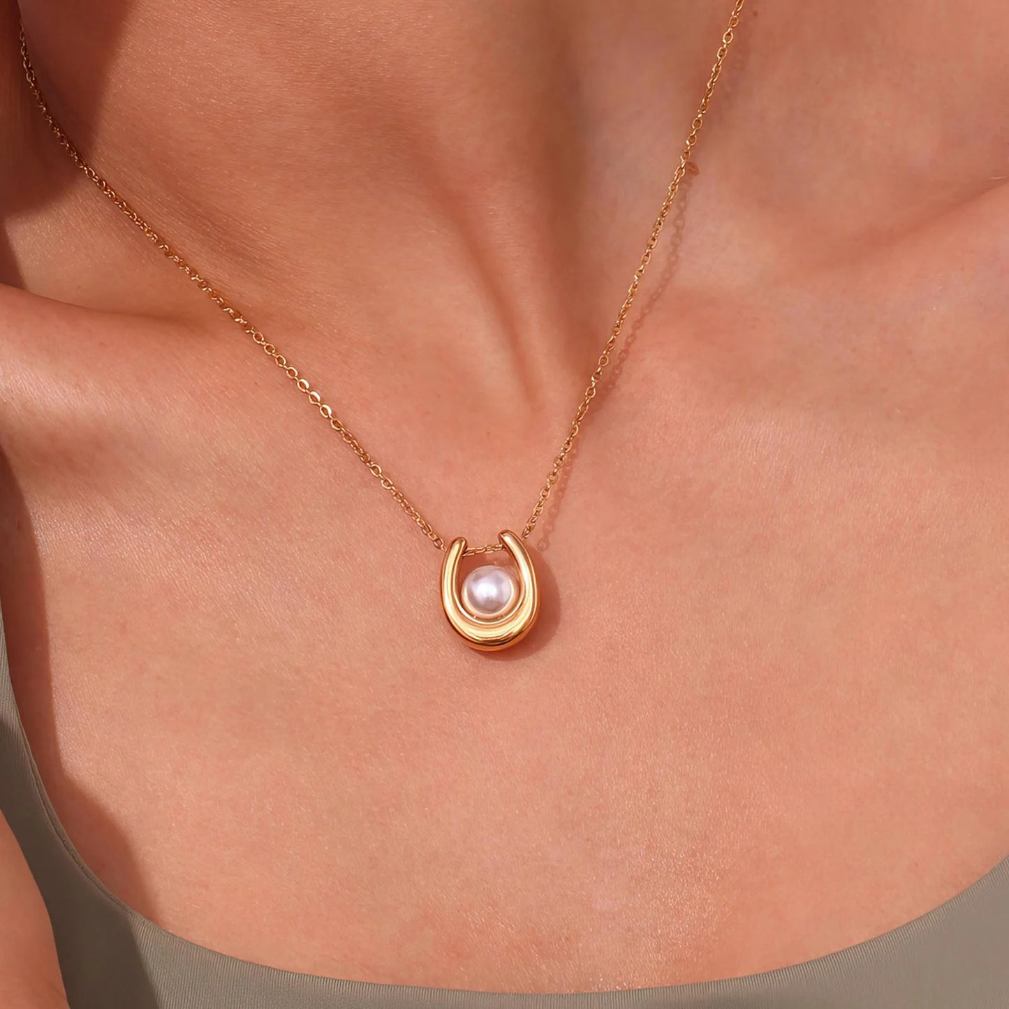 18K Daisy Necklace
