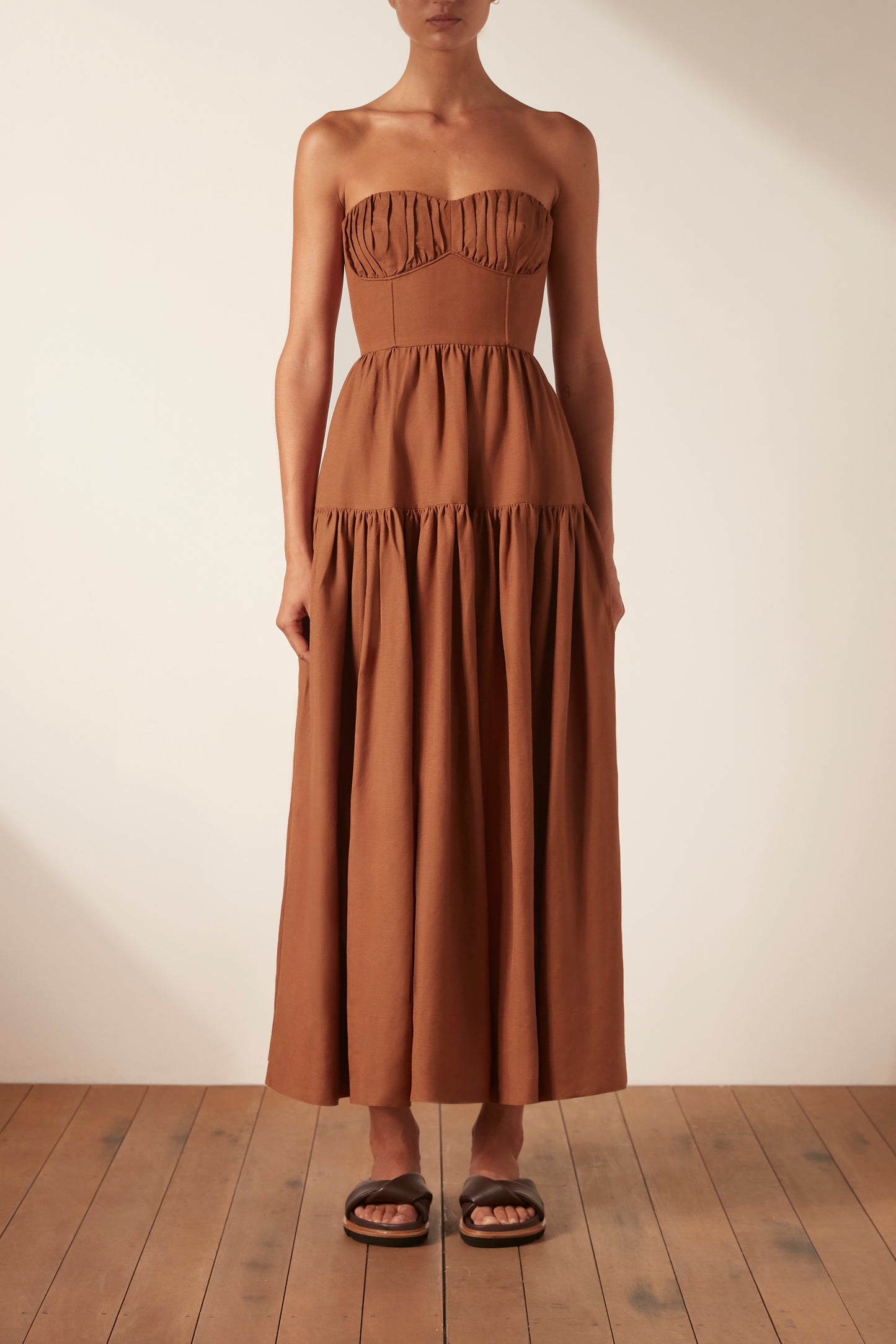 Jules Linen Strapless Ruched Midi Dress