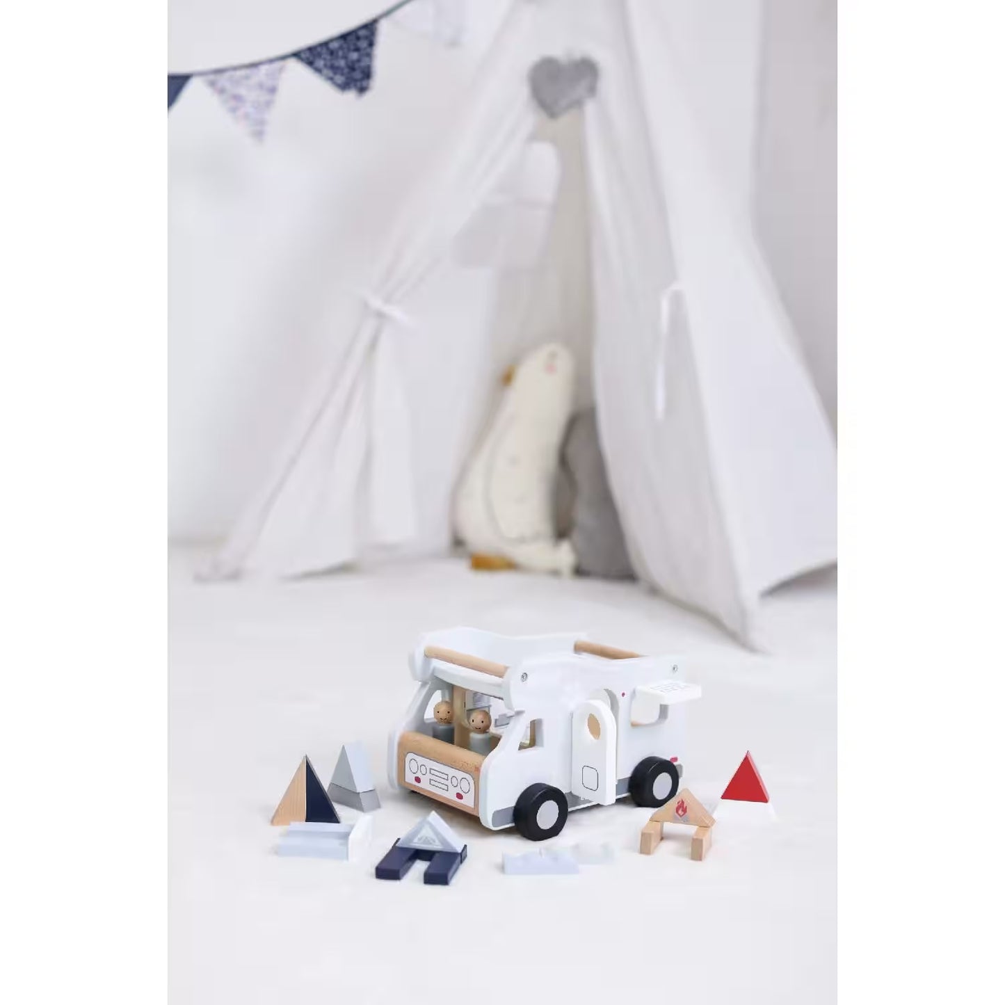 Wooden Camping Van With 24pc Blocks
